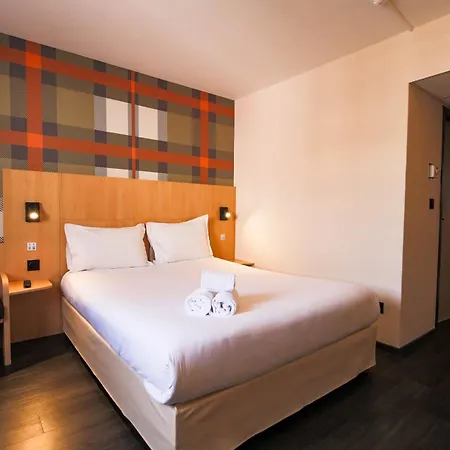 Easyhotel Old Town Szálloda 2*