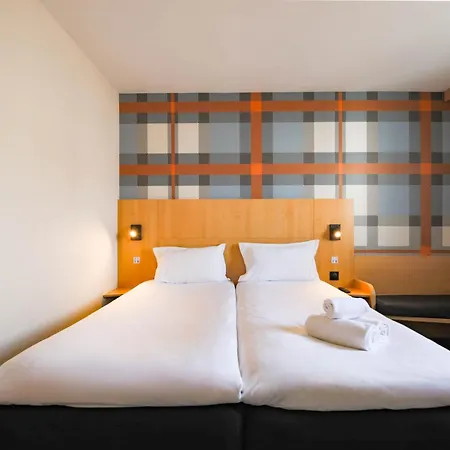 Easyhotel Old Town Szálloda 2*