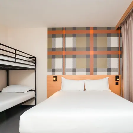 Easyhotel Old Town Szálloda 2*