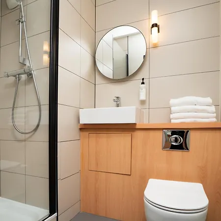 ホテル Easyhotel Old Town ニース