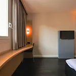Easyhotel Old Town