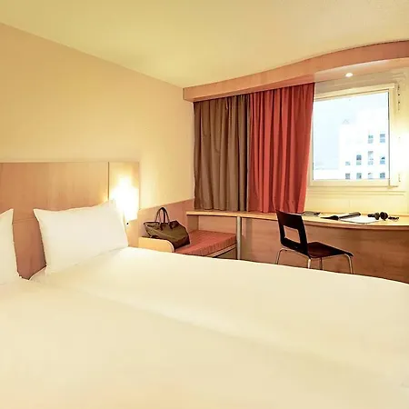Szálloda Easyhotel Old Town 2*