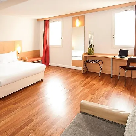 Easyhotel Old Town 호텔 2*