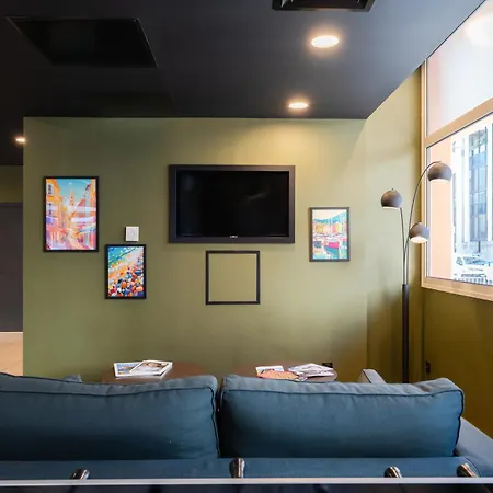 Easyhotel Old Town Hotell