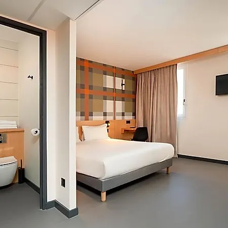ホテル Easyhotel Old Town