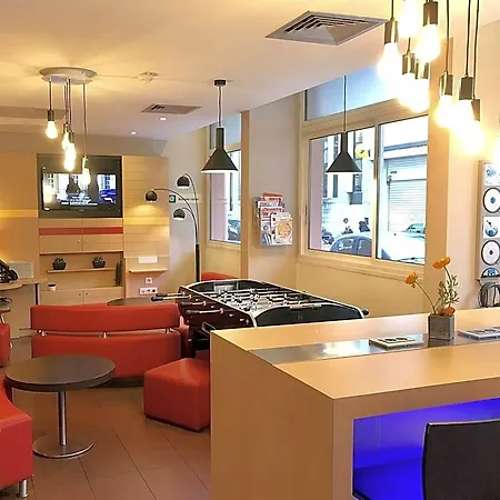 호텔 Easyhotel Old Town 2*