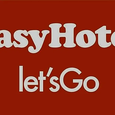 호텔 Easyhotel Old Town 2*