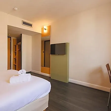 Hotel Easyhotel Old Town