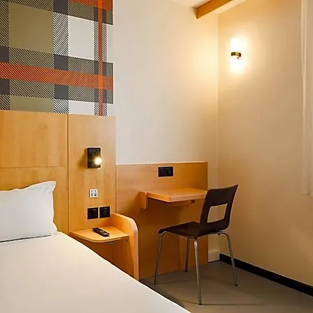 Hotel Easyhotel Old Town