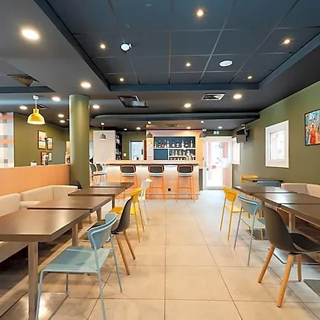 Easyhotel Old Town