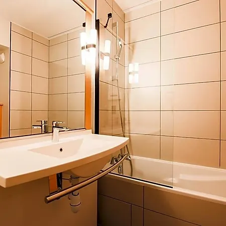 Easyhotel Old Town