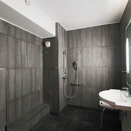 Easyhotel Old Town