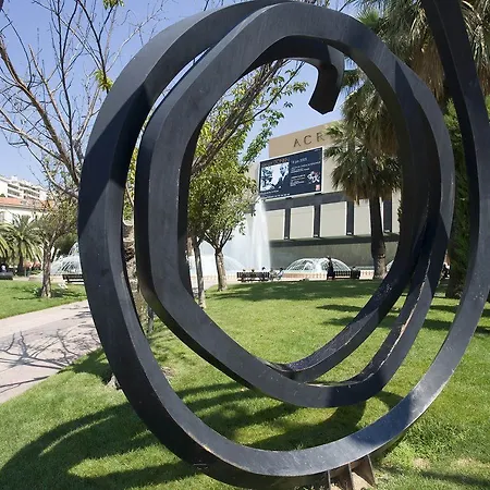 Easyhotel Old Town 2*