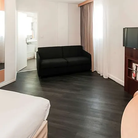 Easyhotel Old Town