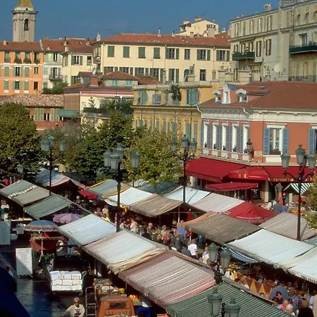 Easyhotel Old Town Hotel 2*