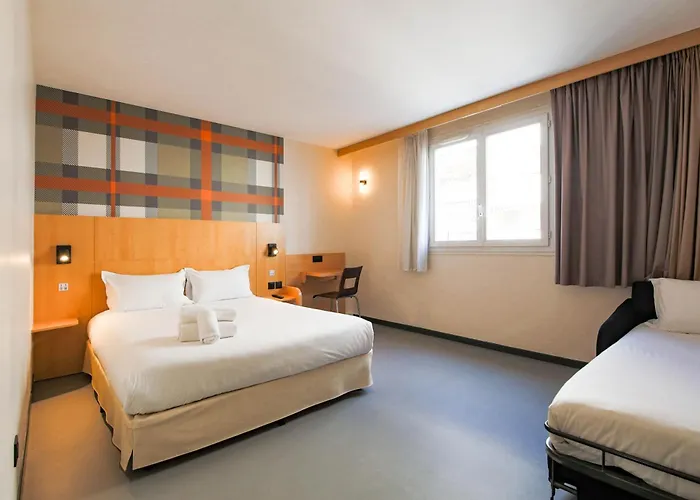 Hotel Easyhotel Old Town 2*