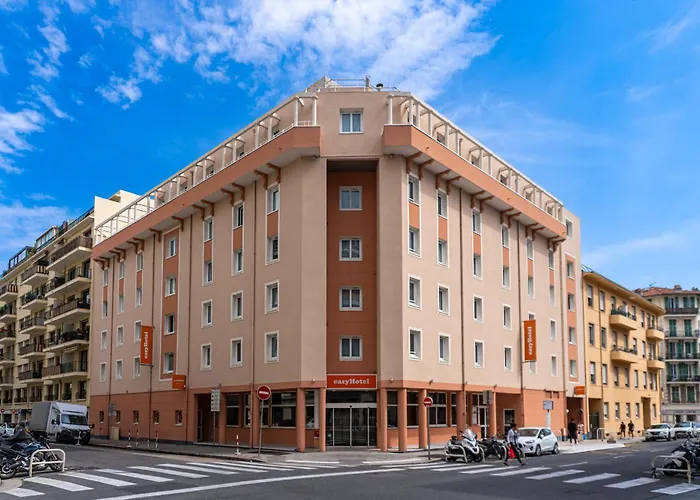 Easyhotel Old Town Otel 2*