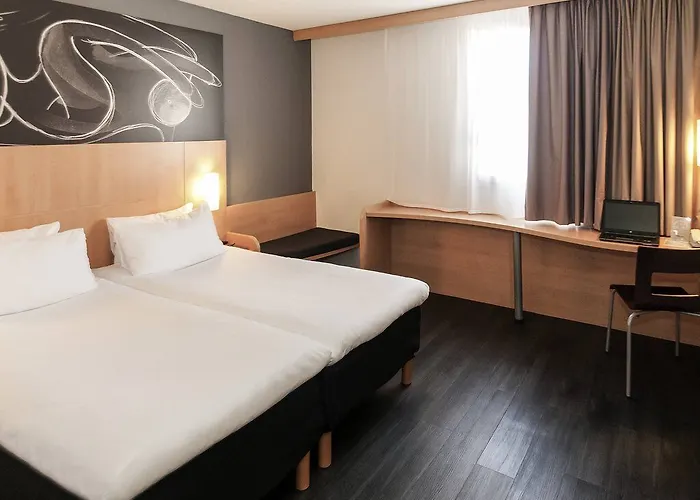 Easyhotel Old Town Otel 2*
