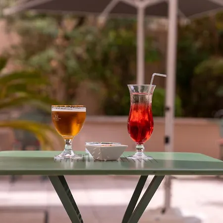 Easyhotel Old Town Hotel