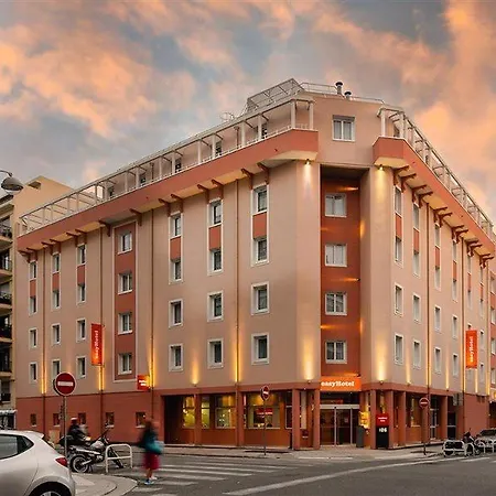 Easyhotel Palais Des Congrès – Old Town
