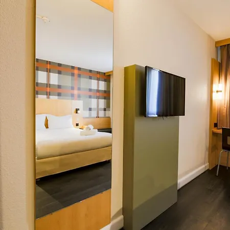 Hotel Easyhotel Palais Des Congrès – Old Town Nice